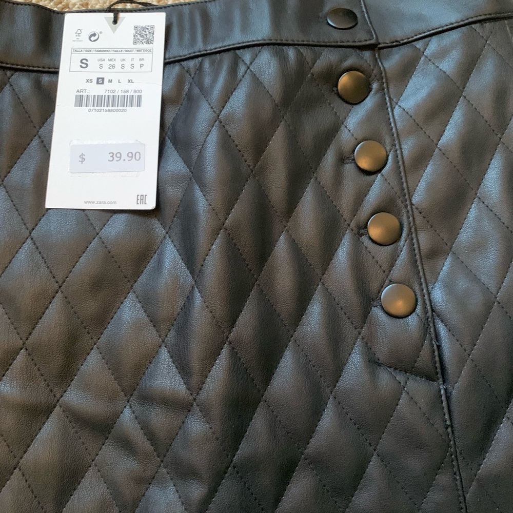 Zara black leather quilted look skirt nwt size small